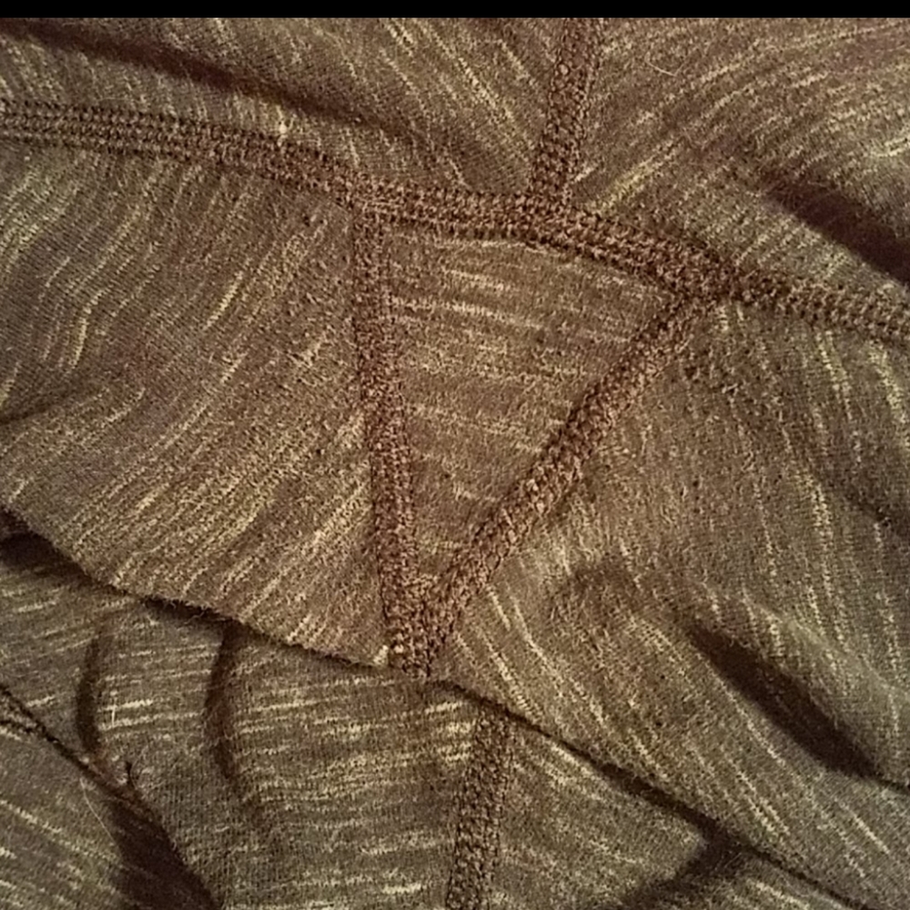 Lululemon🍋☆ High Rise Cotton Gator Green Crop - Picture 4 of 4